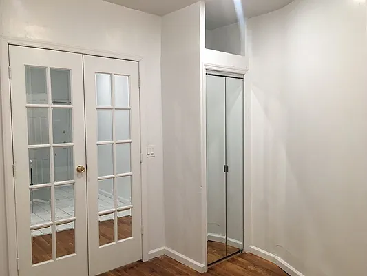 Rented by Nest Seekers International | media 16