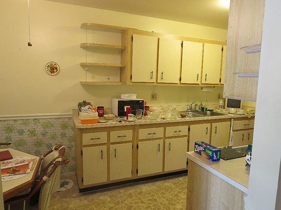 3rd image of 4709 Marengo Ln