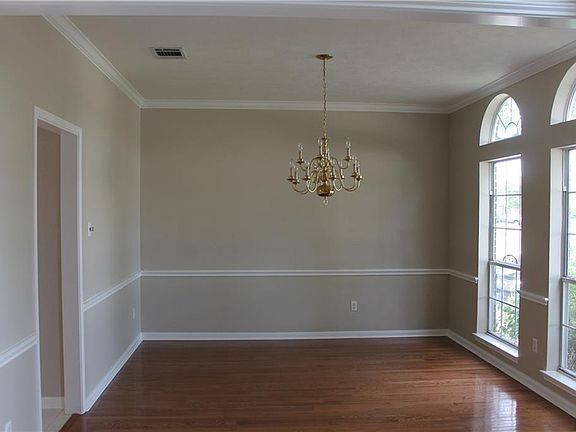 5th image of 1532 Heather Ln