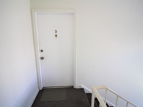 3rd image of 913 S Colonial Ct APT D