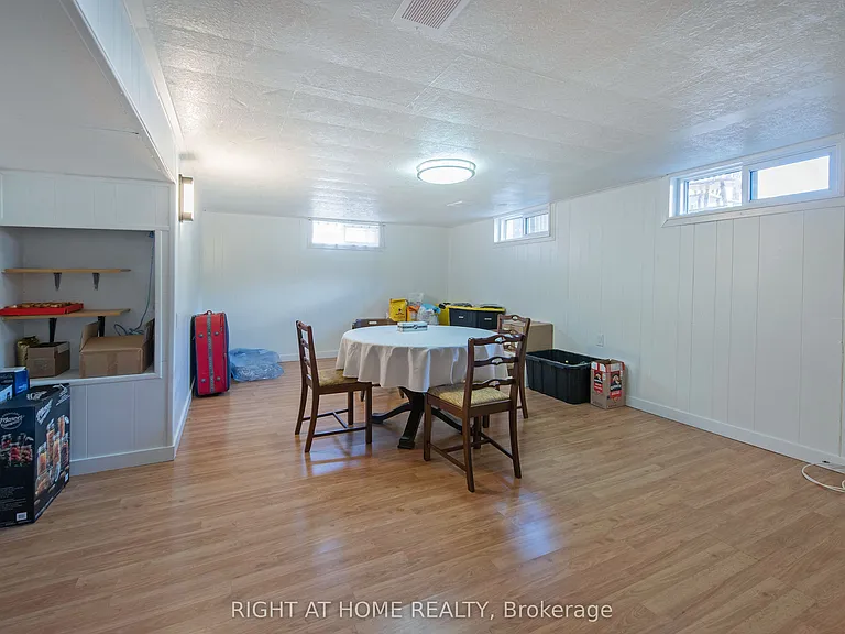69 Alayne Cres — Photo 26