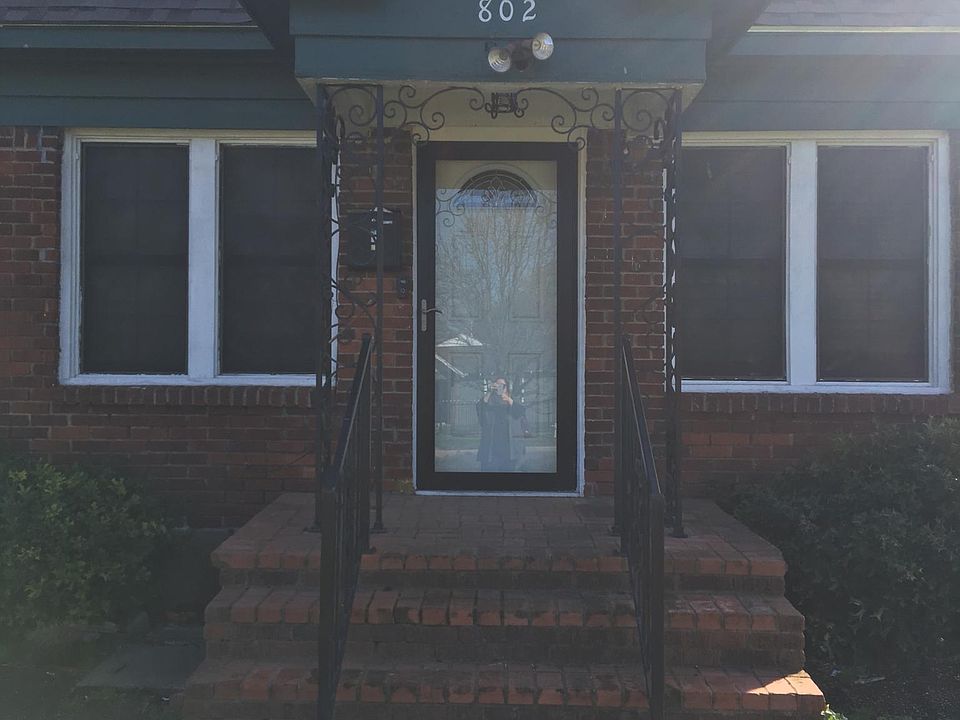 1st image of 802 E Woodin Blvd