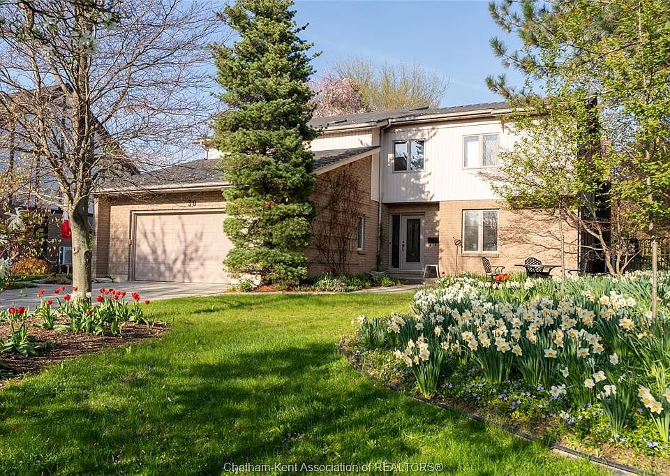 1st image of 30 Cramar Cres