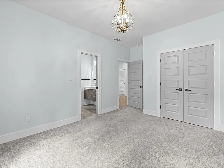 2045 Glenwood Ave SE — Photo 25