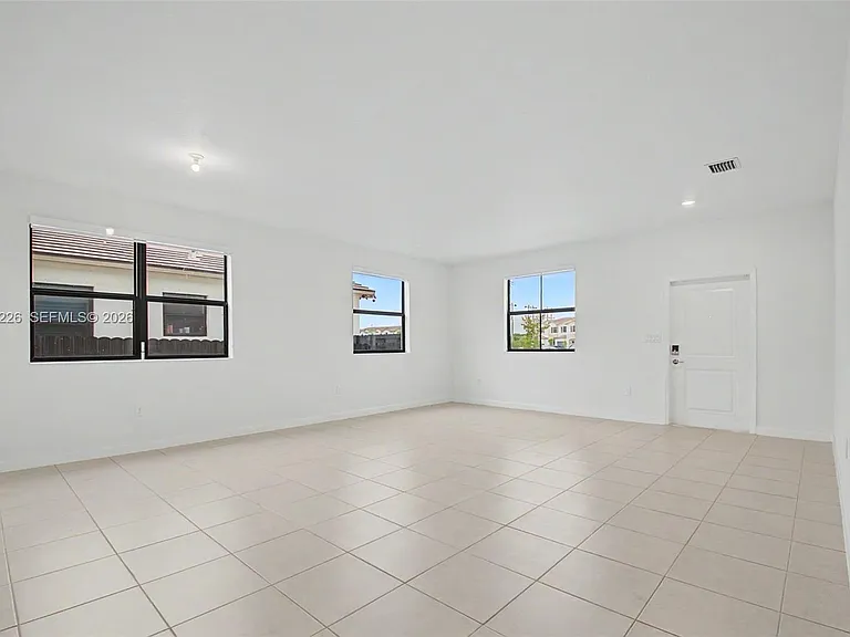 23339 SW 133rd Ave — Photo 7