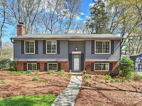 6021 Carpenter Dr, Charlotte, NC 28226