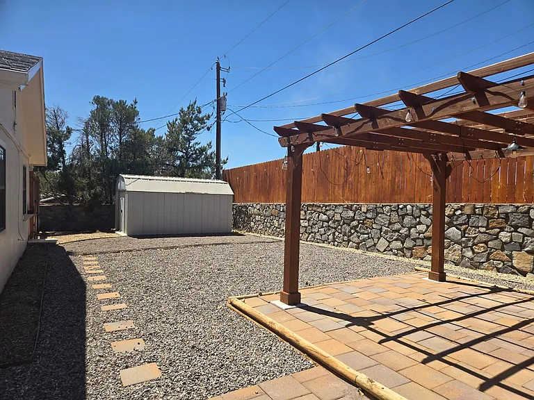 1338 N Loop — Photo 7