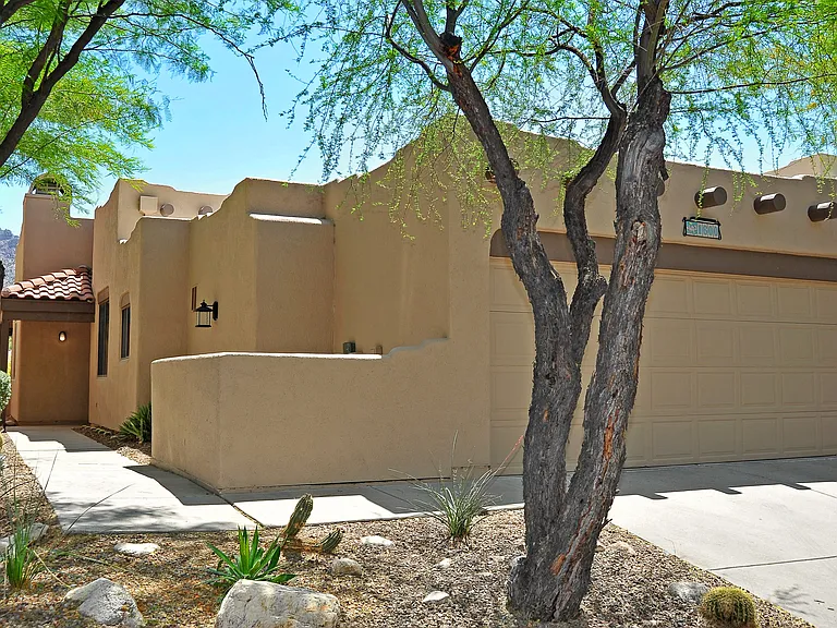 1600 E Deer Shadow Ln — Photo 3
