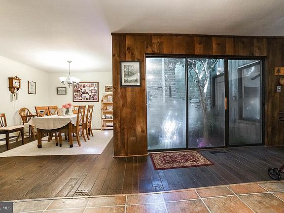 3rd image of 6290 Hidden Valley Dr