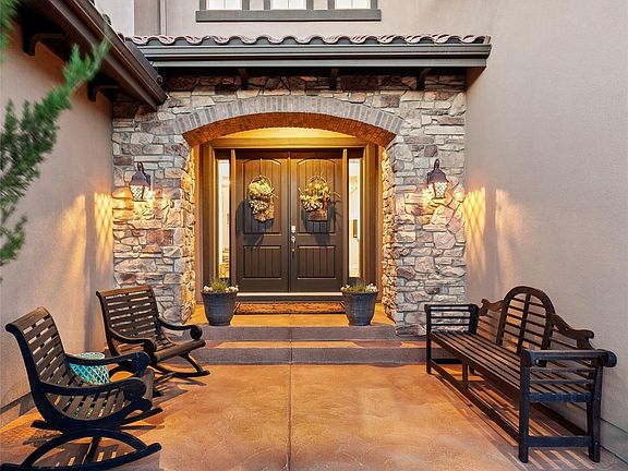 4th image of 15298 W Warren Drive