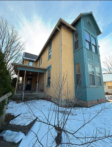1113 State St #3 Photo 1