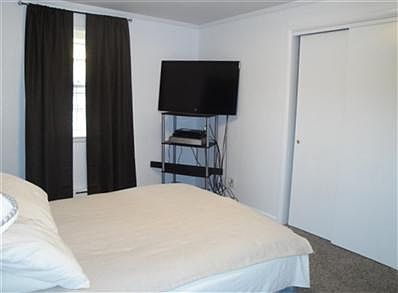 5th image of 1758 Lincolnway E