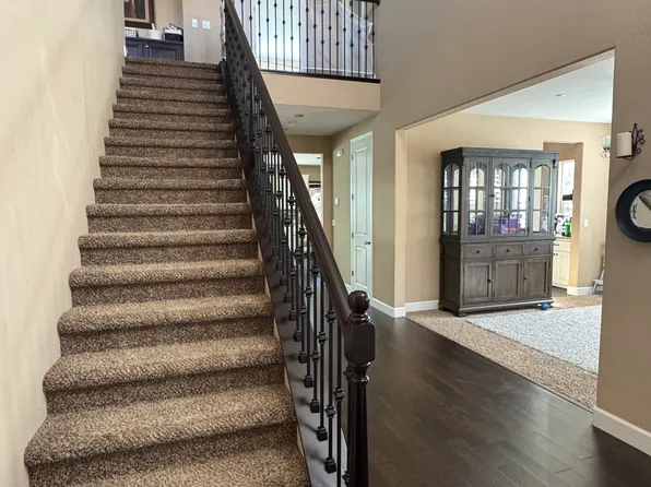 5675 Saratoga Cir, Rocklin, CA 95765