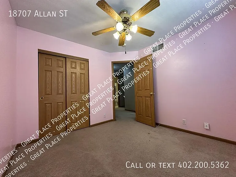 18707 Allan St — Photo 33