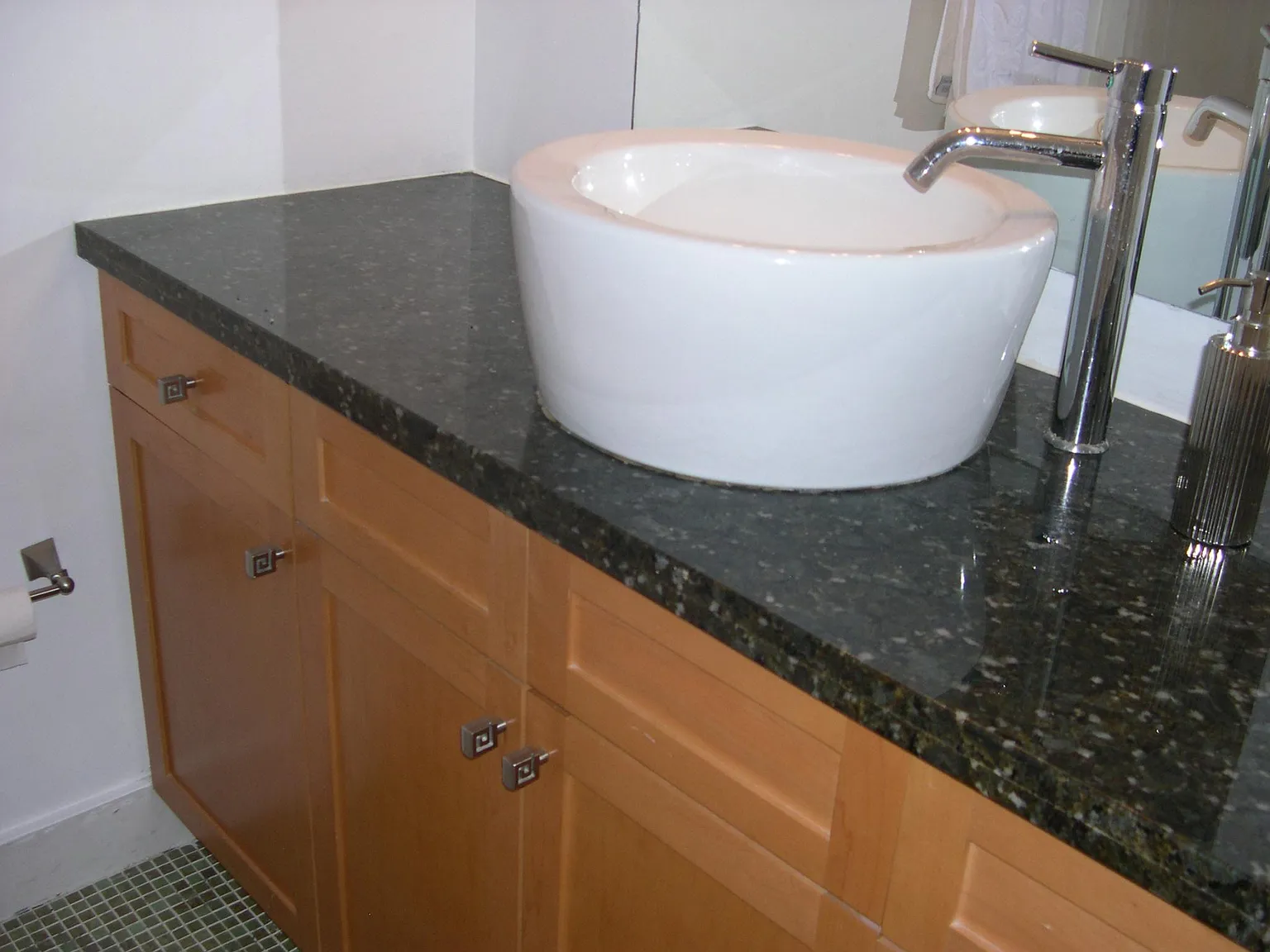 1 bed, 840 sqft, $3,200 — Photo 4