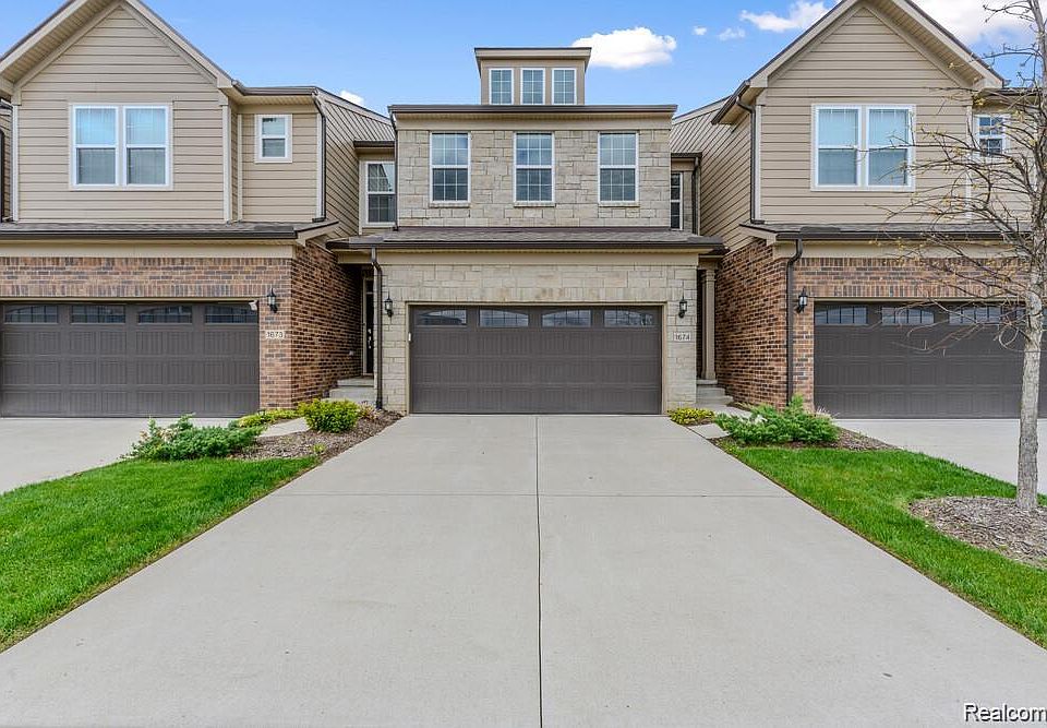 1st image of 1674 Addison Cir