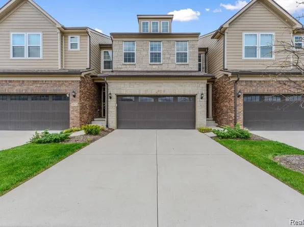 1674 Addison Cir, Commerce Township, MI 48390