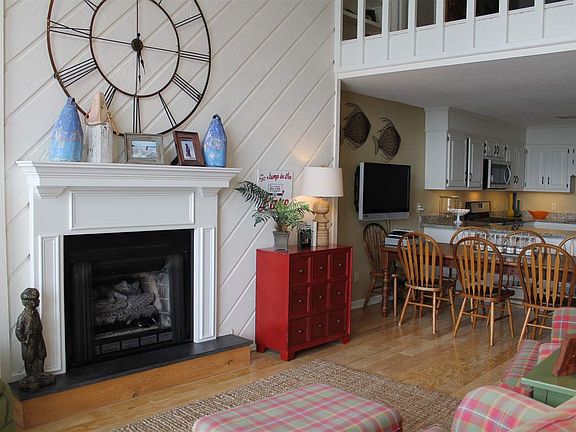 4th image of 12 Wild Fern Ln