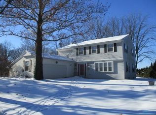 743 Kumler Dr, Maumee, OH