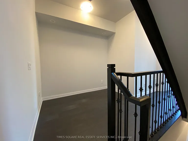 1050 Portage Pkwy #Townhouse 32 — Photo 20