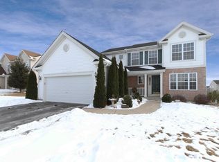 311 Winding Canyon Way, Algonquin, IL 60102