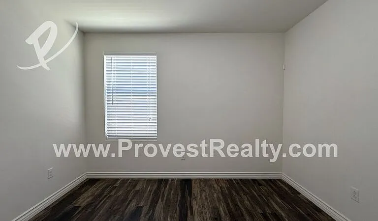 15946 Silvertip Way — Photo 16
