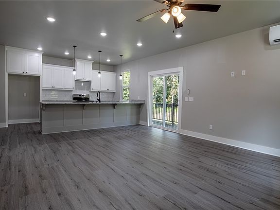 4th image of 24 Cheddar Cir