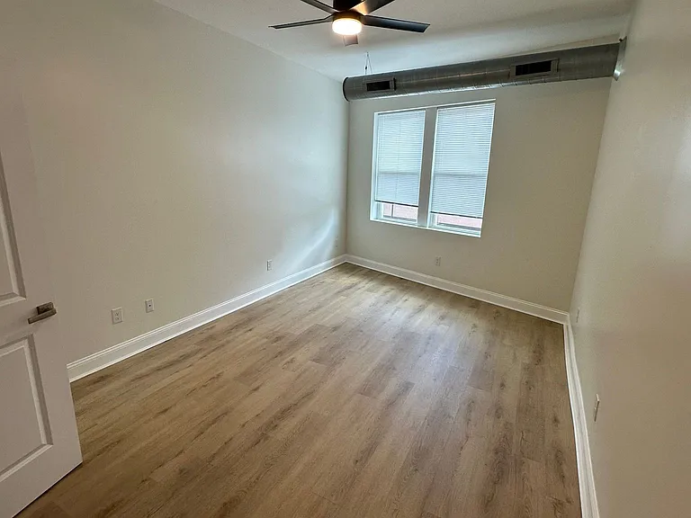 4631 Montgomery Rd — Photo 5