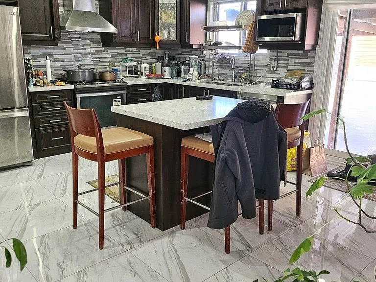 61 Hull St — Photo 10