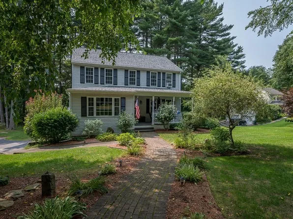4 Willow Ct, Oxford, MA 01540