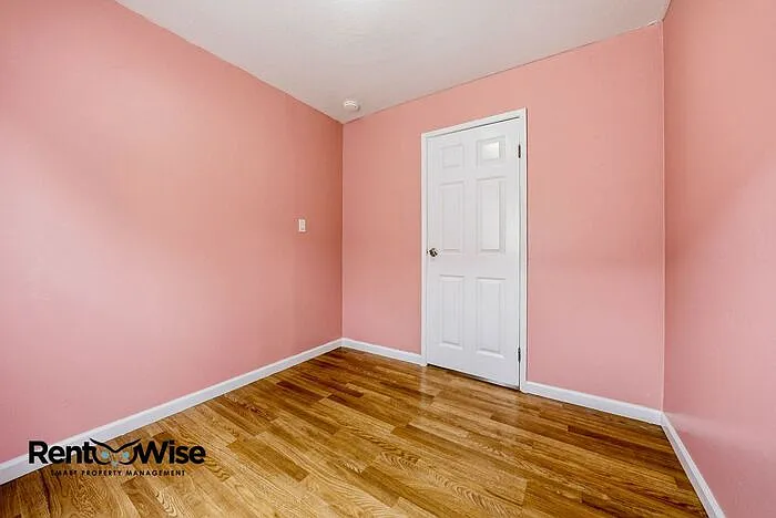 657 Hurlingame Ave — Photo 15