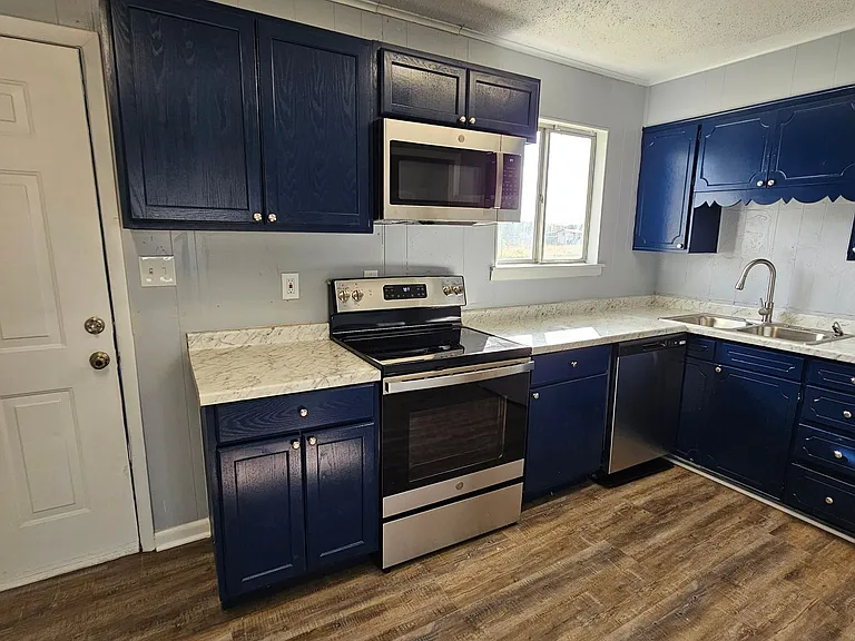 13818 Mail Route Rd — Photo 1