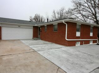 943 S Longfellow Ln, Wichita, KS 67207
