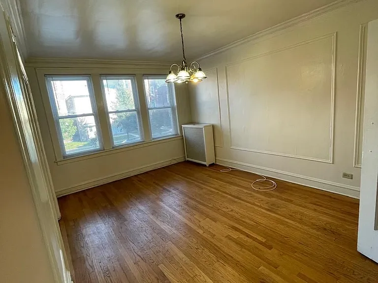 8216 S Langley Ave #2 — Photo 7
