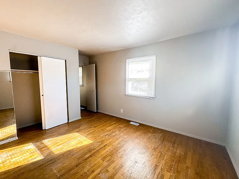 8415 E 34th St — Photo 15
