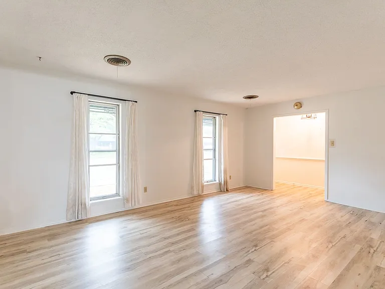 3409 High Meadows Dr — Photo 6