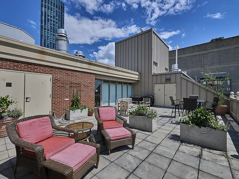 185 Massachusetts Ave #402 — Photo 21