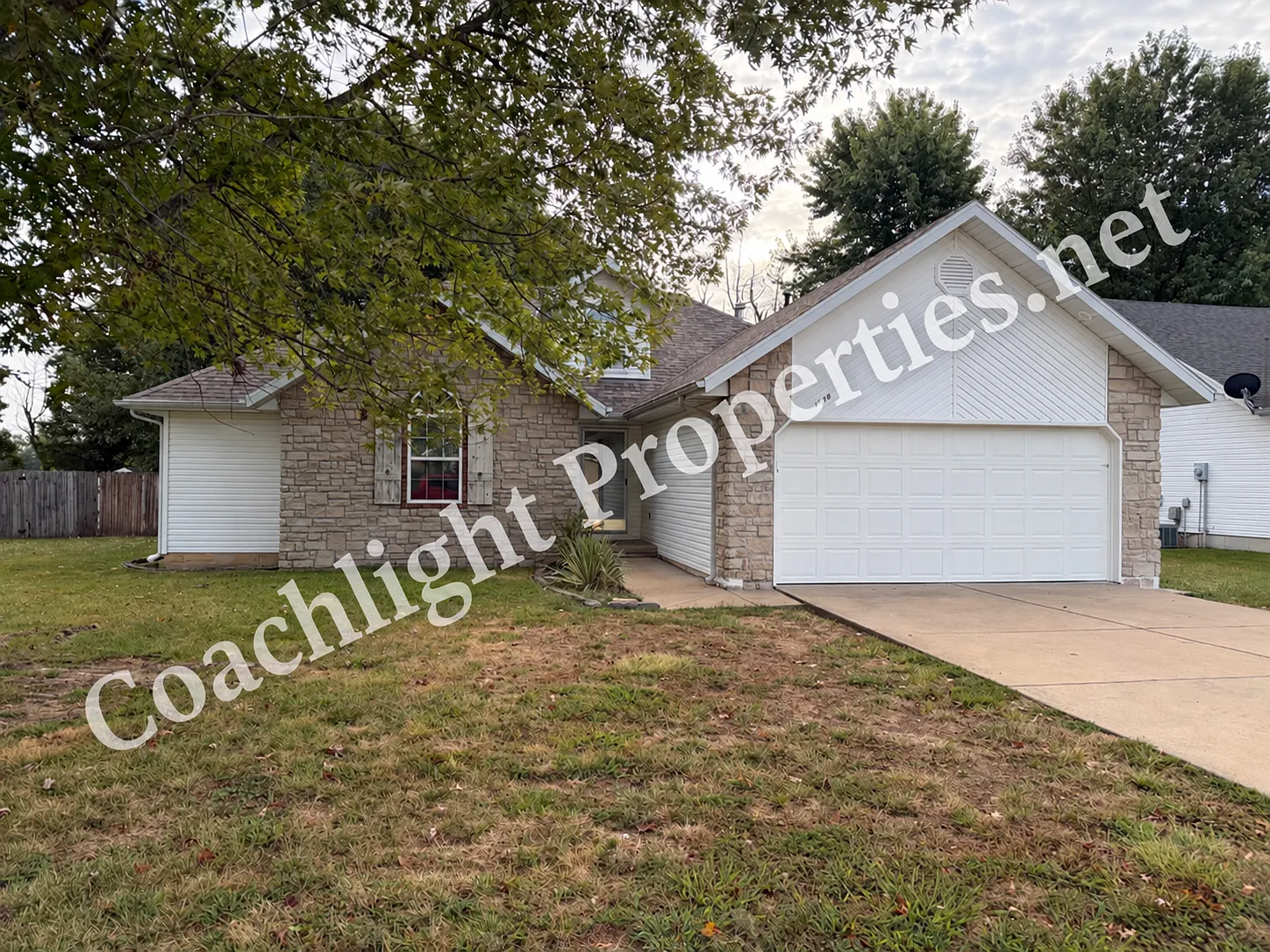 4 bed, 1900 sqft, $2,100 — Photo 1