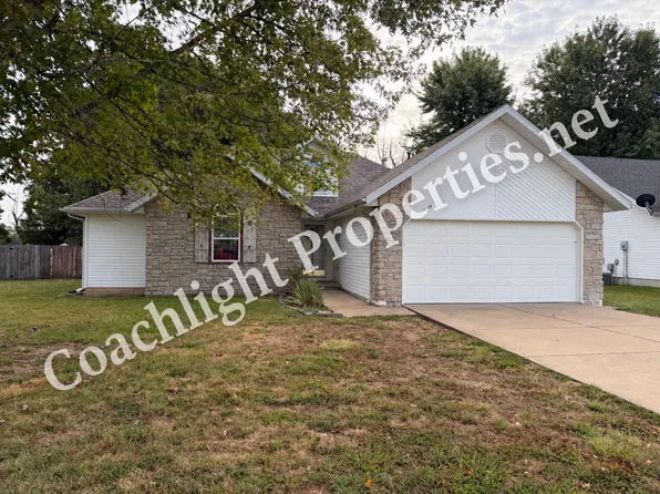 3818 N 10th St, Ozark, MO 65721