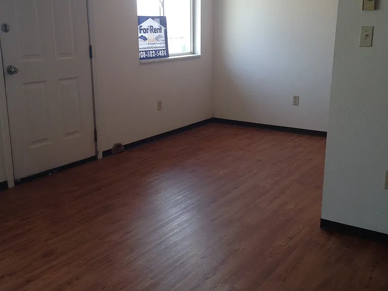 1605 S Levick St — Photo 5
