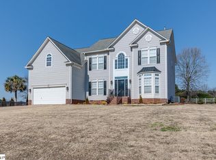 105 Carsons Pond Dr, Simpsonville, SC 29681