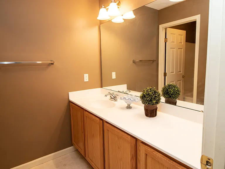 4977 Lake View Dr — Photo 21
