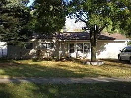 1415 Robinwood Dr photo 1