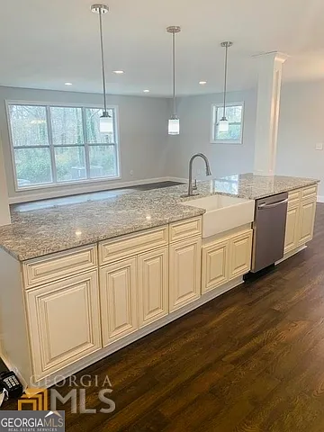 3102 Edgewater Dr — Photo 7