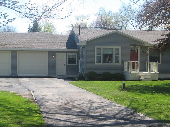 2nd image of 713 Hollywood Dr