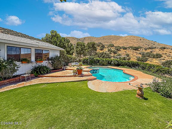2nd image of 33045 Oracle Hill Rd