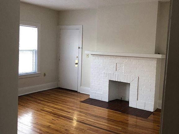 3rd image of 11851 Lake Ave APT 6