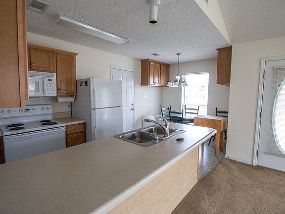 4th image of 13214 W Country Hills Dr
