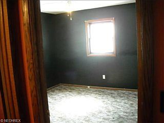 5th image of 940 Wilbur Ave