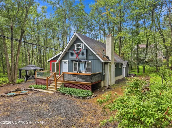 218 Onawa Trl, Pocono Lake, PA 18347
